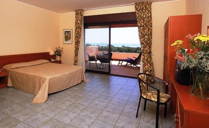 Conte Di Cabrera Hotel Club Pozzallo Extérieur photo