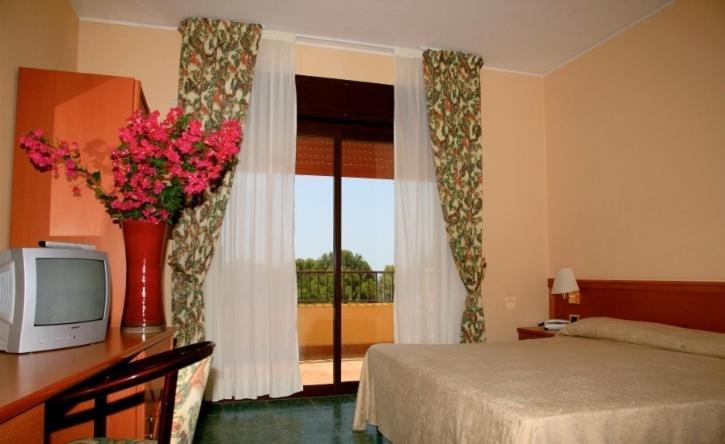 Conte Di Cabrera Hotel Club Pozzallo Extérieur photo